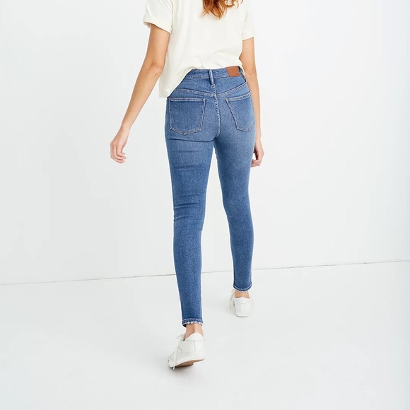 Madewell 9" Mid-Rise Skinny Jeans in Pearson Wash - size 23 - Picture 3 of 7